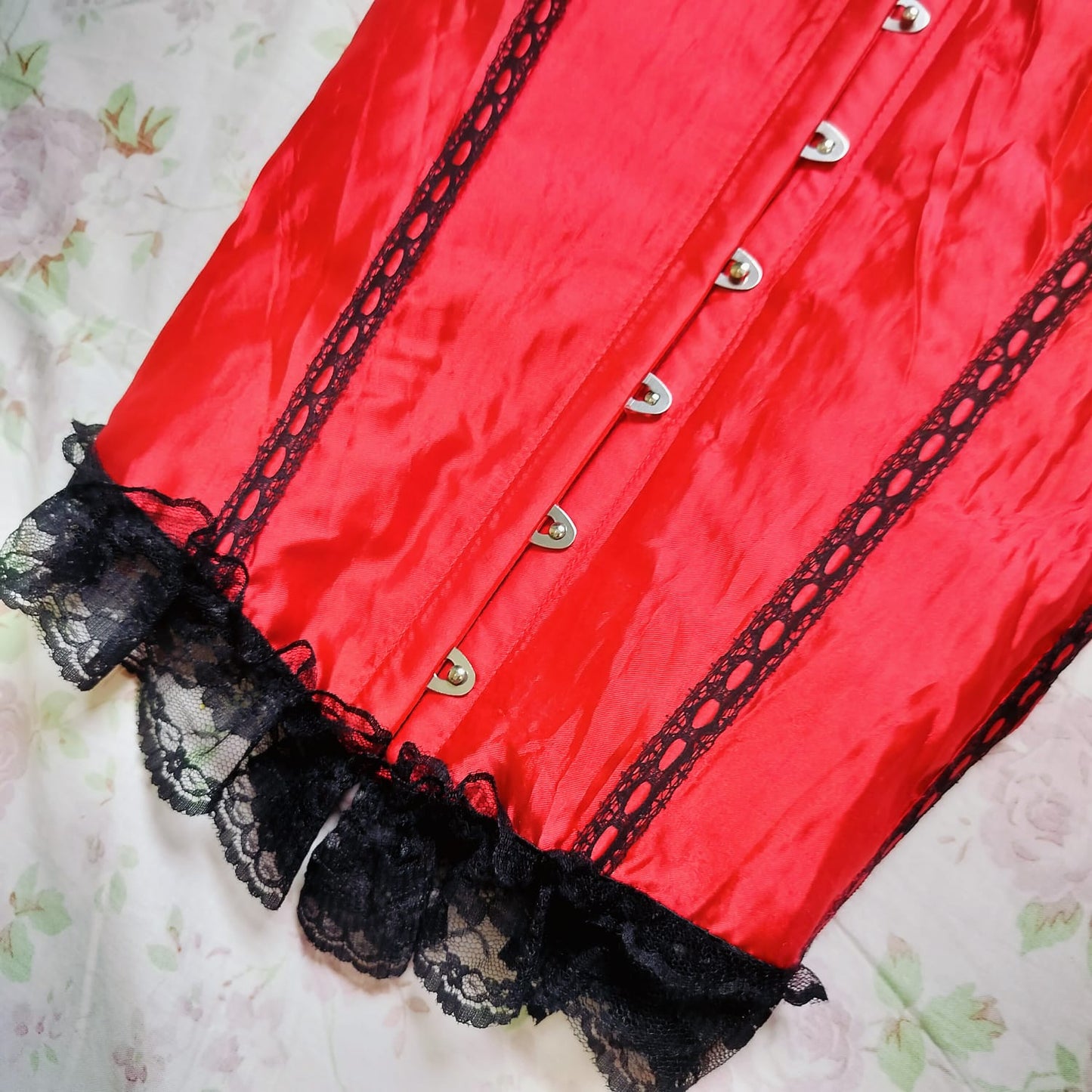 Red Satin Lace Corset Top – Vintage Gothic Bustier with Front Clasp Detail